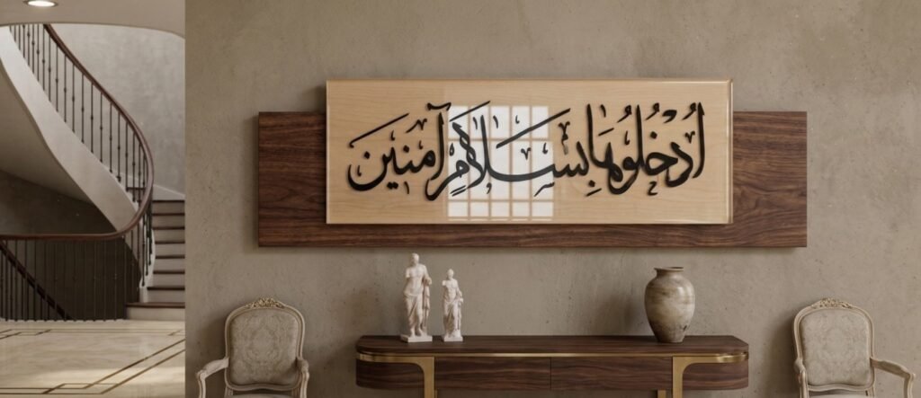 اللوحة فوق أريكة في صالون عصري